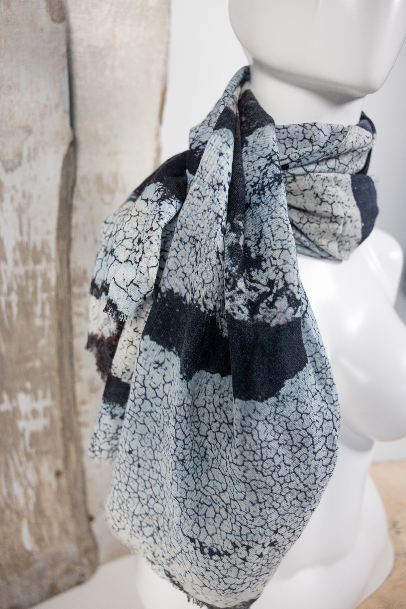 Ofið landslag / Woven Landscape - Scarves 90% wool/ 10% silk (180 × 70 cm)