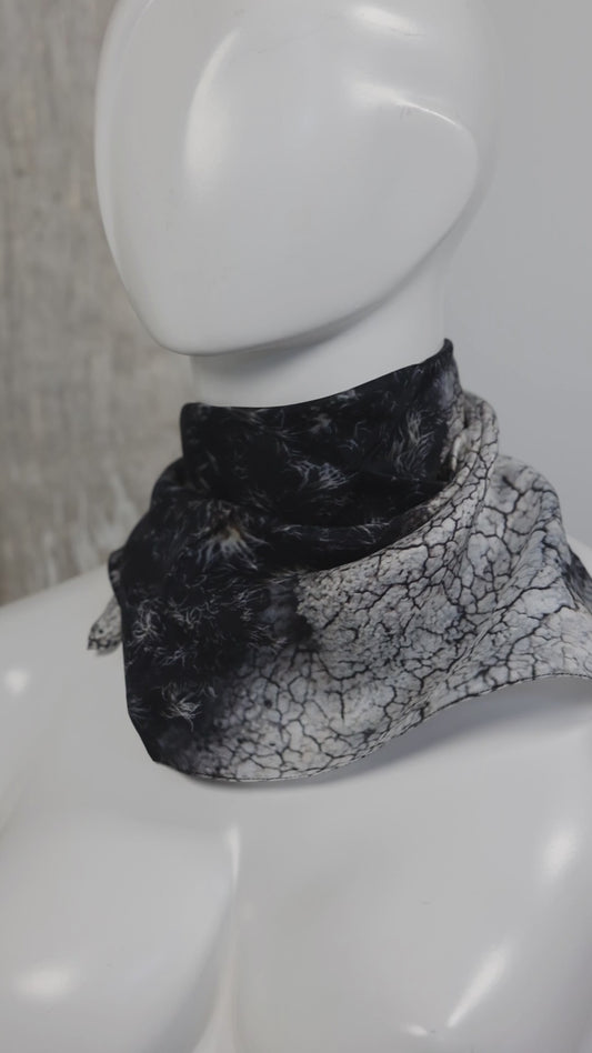 Ofið landslag / Woven Landscape - Bandana 100% silk